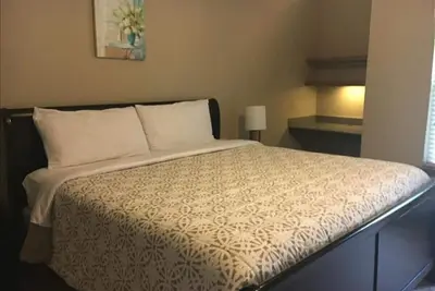 Image de Magnifique Pool View Condo 3 chambres / 2 salles de bain Ă The Woodlands