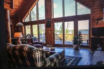 Image de Belle 5 Chambre 3 salles de bain Log Cabin, 14 personnes près de Eagle River et St. Germain Wi.