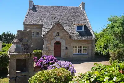 Image de Très belle maison bretonne, en granite à 3 mn de la plage