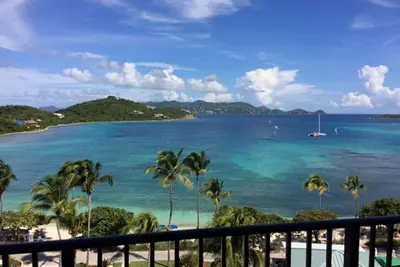 Image de Condo Ritz Carlton Club Penthouse 2 chambres en bord de mer