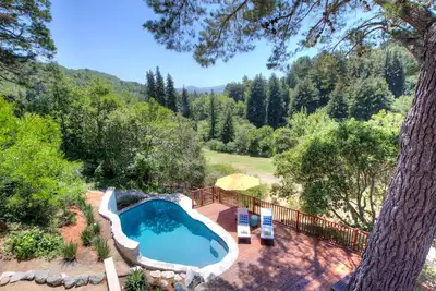 Image de Belle maison 5 Br 5 Ba dans le quartier le plus ensoleillé de Mill Valley