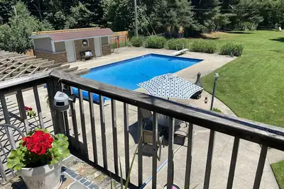 Image de Family Fun, Clean Home avec Piscine. Parfait destination de week-end Notre Dame!