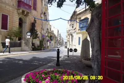 Image de Appartement confortable et élégant dans le centre de Sliema, à proximité de la promenade, de la mer et du centre-ville.