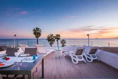 Image de Villa Estrella Del Mar En PREMIÈRE Ligne De Plage À Malaga City