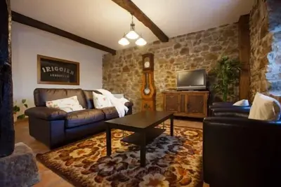 Image de Maison de campagne Irigoien pour 17 personnes