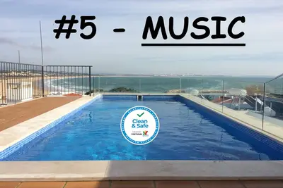 Image de Henri'S Apartments - 5 (Musique) - Le meilleur de Lagos!