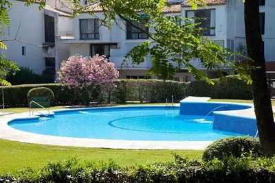 Image de Appartement avec vue sur la mer, piscine et Wifi, 50m de la plage, Ă 5min en voiture de Estepona