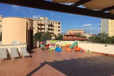 Image de Appartement dans villa Ă 2 minutes de la mer (wi fi gratuit, solarium, jeux)