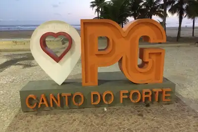 Image de Praia Grande - Coin du fort - Bâtiment face à la mer - Les pieds dans le sable!