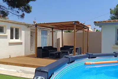 Image de T2 house in canet-plage with private pool, outside and parking :)