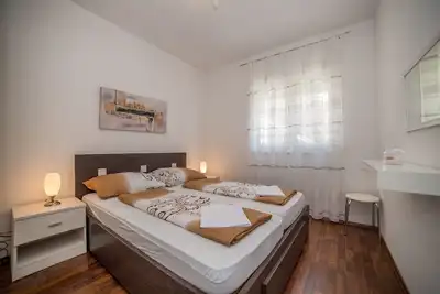 Image de Un appartement d'une chambre avec terrasse et vue sur la mer