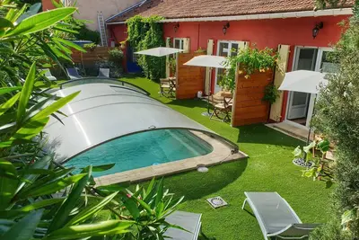 Image de Gîte de charme piscine\/Wifi\/Clim au coeur du village de Vacqueyras Vaucluse
