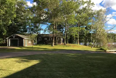 Image de Lake Cottage sur Round Lake, Hayward, Wi