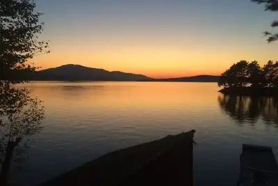 Image de Deux cabines sur le lac Moosehead avec grand quai et île privée - 5 Br + loft