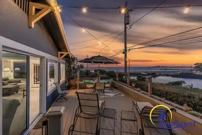 Image de Sunset Cottage - Vues magnifiques sur l'océan!