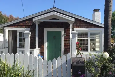 Charmant Cottage près de la plage au coeur de Laguna Village