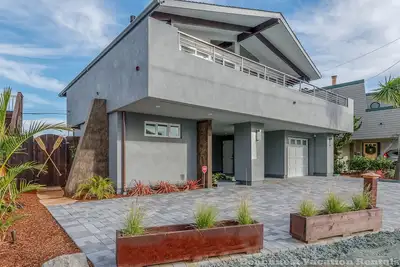 Image de Seacliff Beach Home - Entièrement rénové!