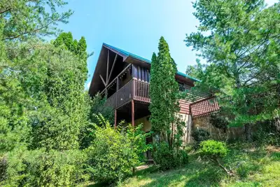Image de 3 suites Master-1. 5 milles au large de la promenade principale de Pigeon Forge