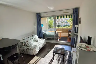 Image de Studio Terrasse meublé tourisme 3*, avec piscine, Wifi, 400m plage Port-Camargue
