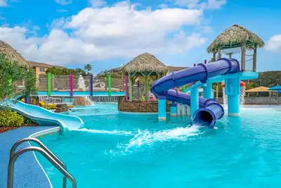 Image de Super Resort familial avec une atmosphère relaxante
