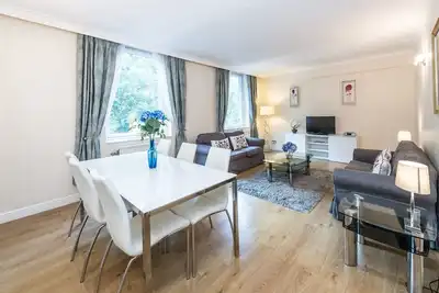 Image de Bel appartement familial de 2 chambres près d'Oxford Street
