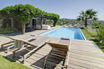 Image de Location vacances grande villa location France, sud de la France, Côte d'Azur, Côte d'Azur, piscine, vue, climatisation, près bea