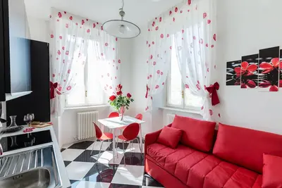Image de Appartement L'Ancora. Belle, sur la mer, dans le centre!