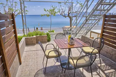 Image de Haraki Dream View, Ă deux pas de la mer. Resort Station familiale.