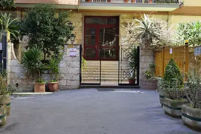 Image de Maison De Fleurs. Penthouse Avec Terrasse Panoramique De Niveau