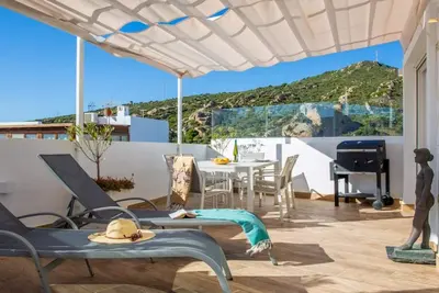 Image de Vente! Très bel appartement avec terrasse de 30m et vue sur l'océan - emplacement parfait!