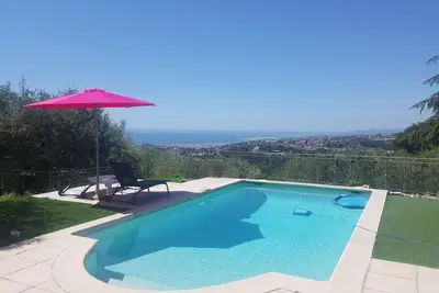 Image de Belle villa avec piscine et vue mer imprenable et au calme