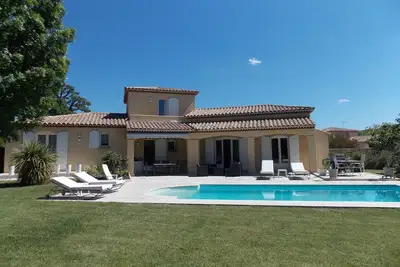Image de Belle Maison Contemporaine De 150 M2 Piscine Privee Filtree Au Sel Naturel