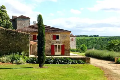 Image de Le Bastion, Spacieuse Maison de prestige dans parc 10ha, piscine privée, 14 pers