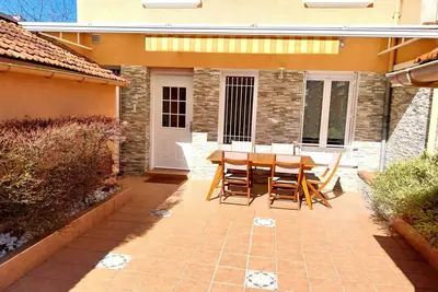 Image de A Vichy, charmante maison de ville Ă 50m des parcs et de l'Allier