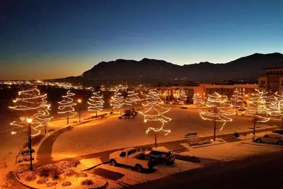 Image de Séjour du centre-ville spacieuse Haut de gamme - Imprenable vue sur la montagne Cheyenne