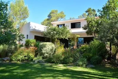 Image de Villa familiale au coeur des vignes, piscine et jardin