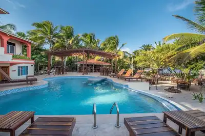 Image de Oceanfront \"Stingray Suite\"