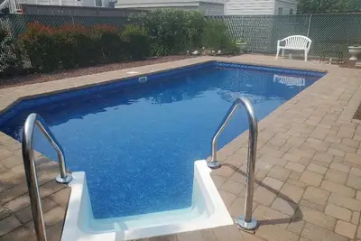 Image de Promotions de septembre! Étapes de la plage et de la piscine privée creusée!