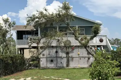 Image de Bow Wow Bungalow - Dog Friendly - St. Joe Beach, Fl