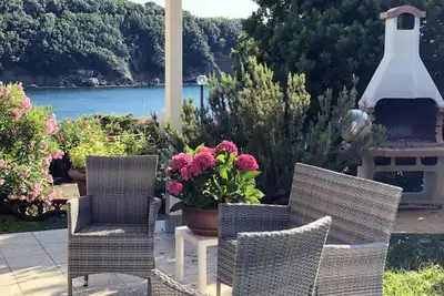 Image de Villa Cacciò sur la mer avec jardin privé