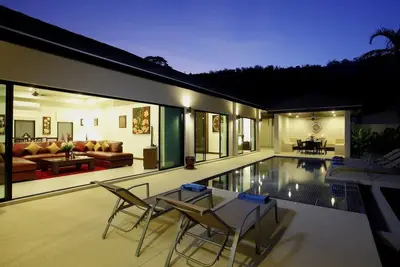 Ruby: 3 B / Rms, piscine, Nr Beach pour 7 personnes