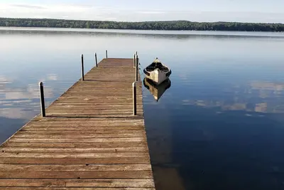 Image de Lakefront Cedar Haven- Free use Canoe and Kayak, 1 hr from Toronto, All Seasons