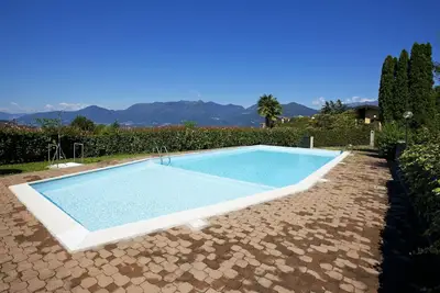 Image de Appartement avec grande terrasse et jardin dans une résidence avec piscine