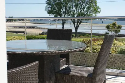 Image de Maison 250m2 Ă Larmor-plage face Ă la mer 8 personnes