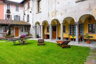 Image de Appartement 1 chambre meublée avec goût avec terrasse et jardin privé