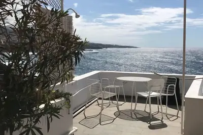 Image de Terrasses à 180 ° avec vue sur la mer, spacieuses, centre de Punta Hidalgo, paradis de la randonnée