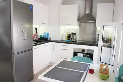Image de Appartement élégant duplex 2 chambres à Antibes Vieille ville