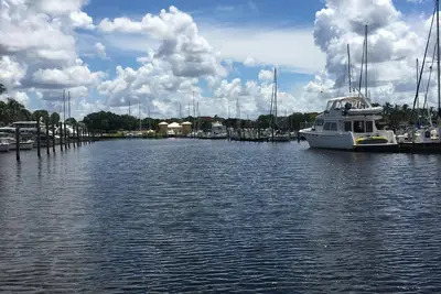 Image de Vues magnifiques du port et magnifiquement meublées et décorées