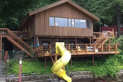 Image de Vues spectaculaires de la cabine du bord de l'eau du lac George