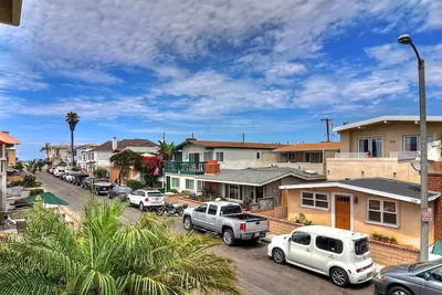 Image de CLIMATISÉ! ! ! Maison de plage préférée - à quelques pas de la plage!
